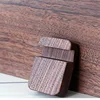 Soporte para teléfono cuadrado pequeño de nogal 4,2*5,8*1,5 cm