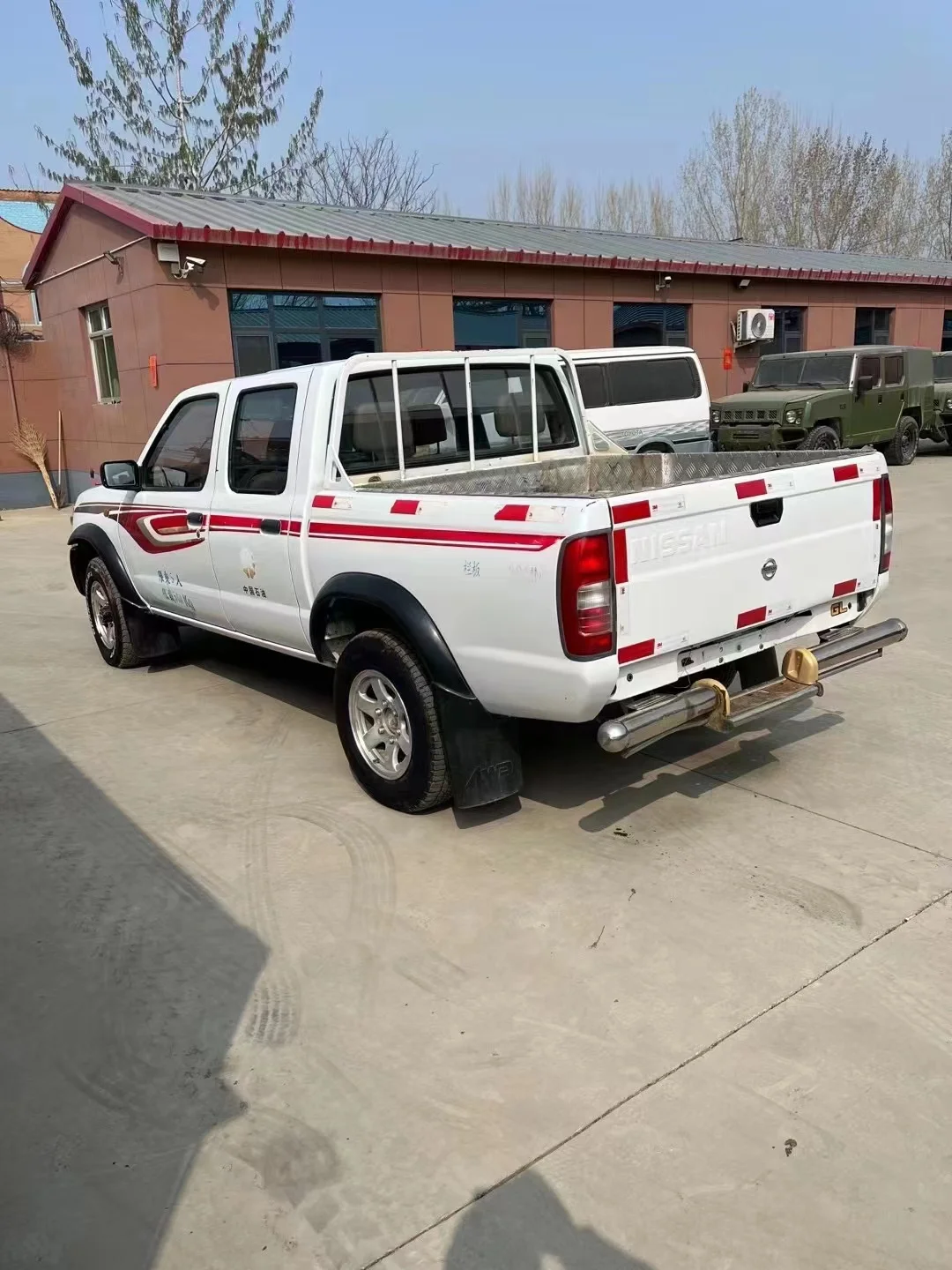 Used 2022 High Quality 4x4 Manual Pickup Truck Cheap Price Traffic Rotator Tow Wrecker Road Block Removal Truck