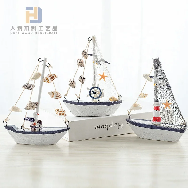 Creative Wooden Sailboat with Crack and Shells Seagulls Decor Mini Wood Sailboats Crafts for Home Room Decoration
