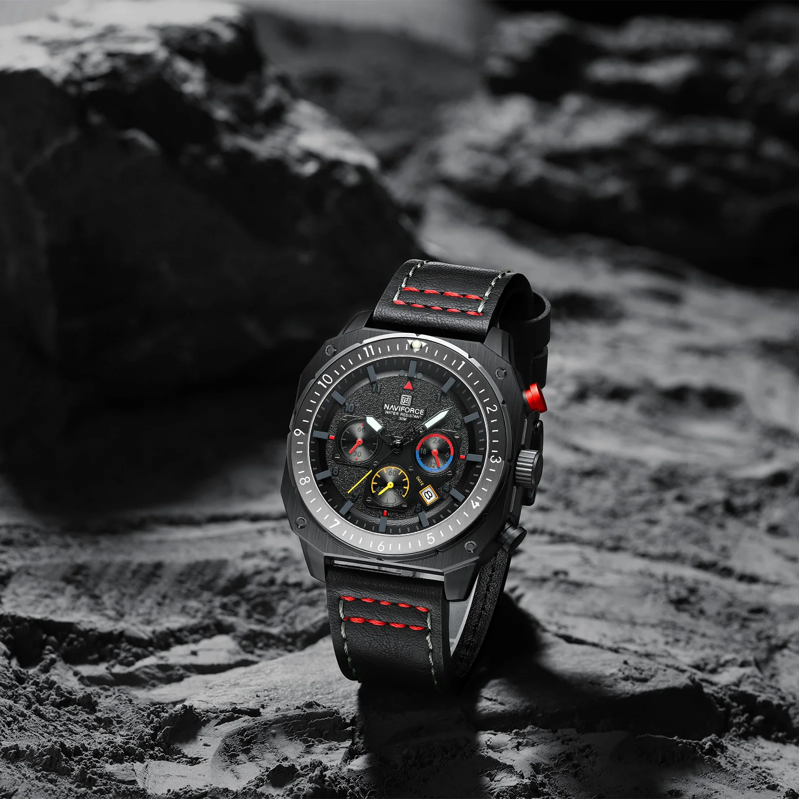 NAVIFORCE Brand High Quality Men Watch Leather Strap Waterproof Male Quartz Wrist watch Sport Clock Relogio Masculino 8057