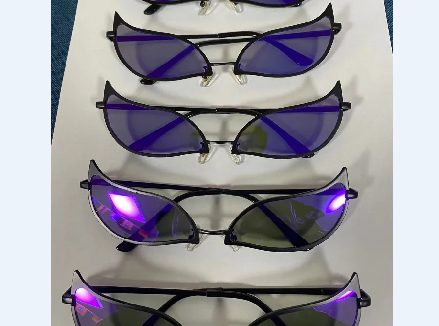 Wholesale Anime One Piece Doflamingo Joker Tech punk style cat eye  Sunglasses Men Women cosplay Cyberpunk glasses From m.