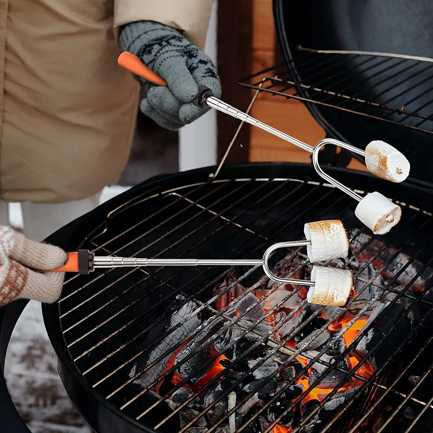 BBQ Forks Stainless Steel Smore Skewers With Wooden Handle Telescoping Smores Roasting Sticks for Fire Pit manufacture