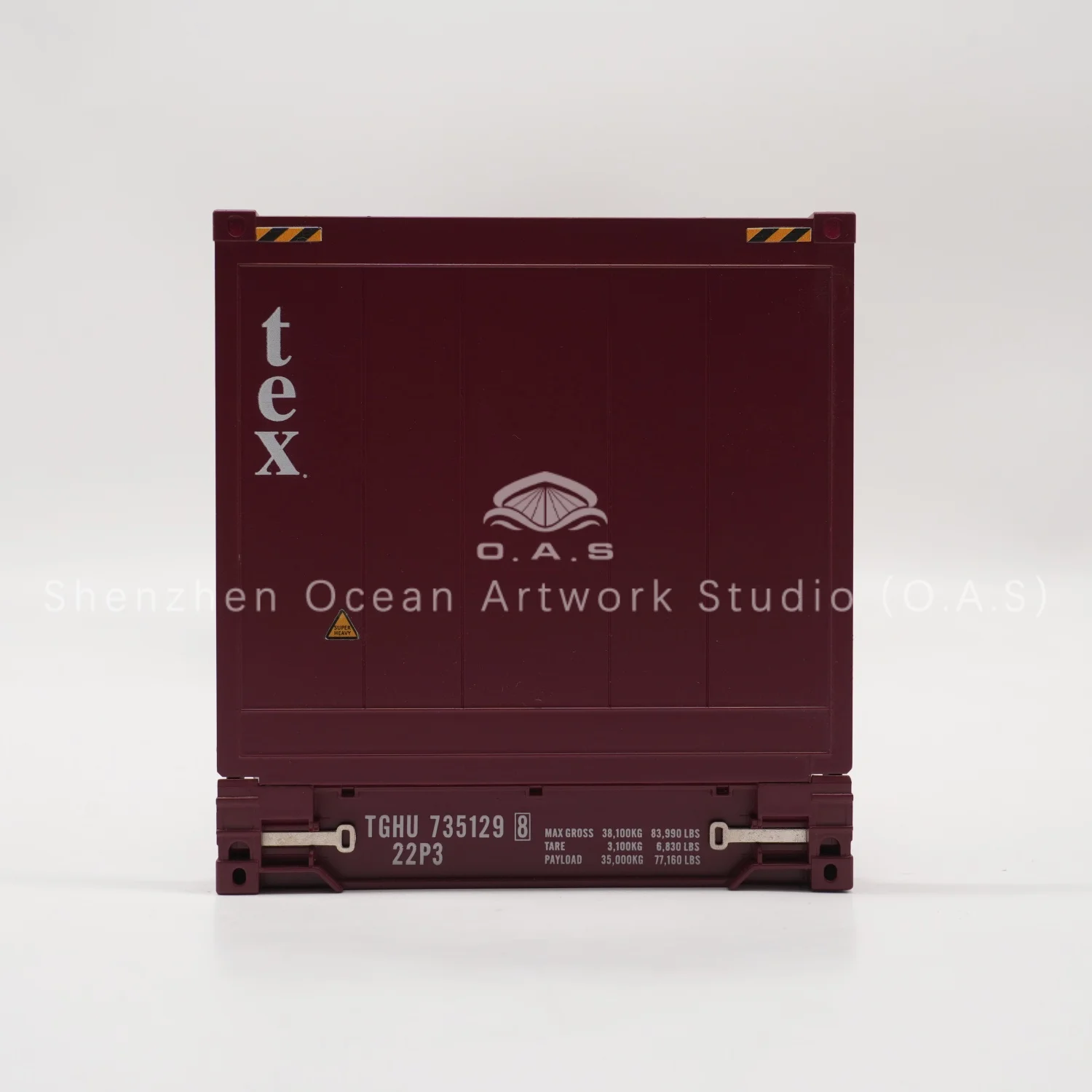 Highly detailed Textainer Flat Rack Container Model crafted from durable ABS material. Customized logos and colors are available for your needs. It serves as a delicate ornament for exhibition, maritime teaching and corporate souvenirs. Direct factory supply, supporting sample making and bulk orders for logistics and shipping clients.Amber@vesselmodel.com Tel：+86 18038048785