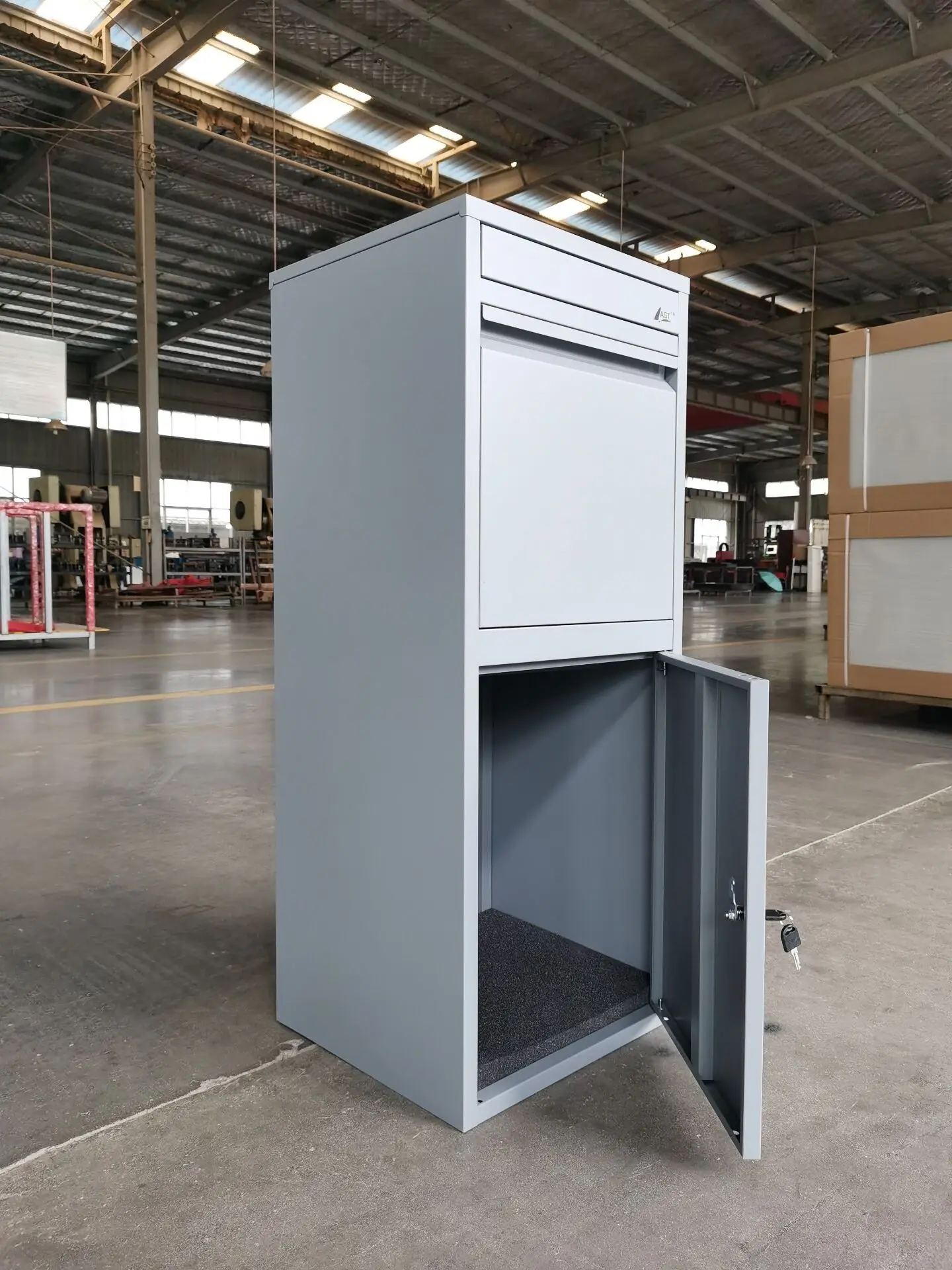 American Stand Post Letterbox Modern Small Parcel Mailbox Free Standing Outdoor Metal Design with Waterproof Feature