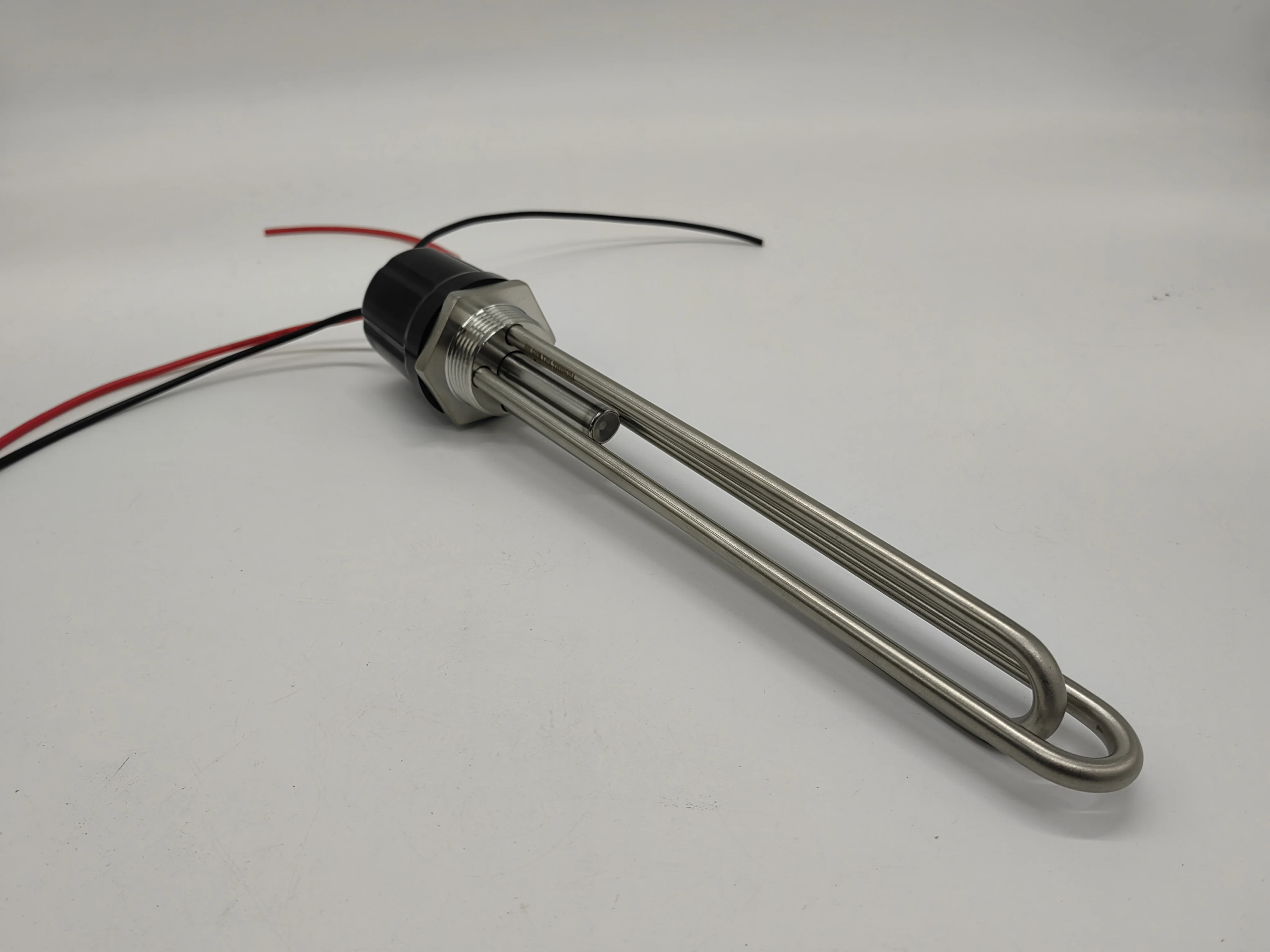 Hot Sale 12 Volt 24v 48v 220v 700w 1500w 2000w Ac Dc Solar Water Heater