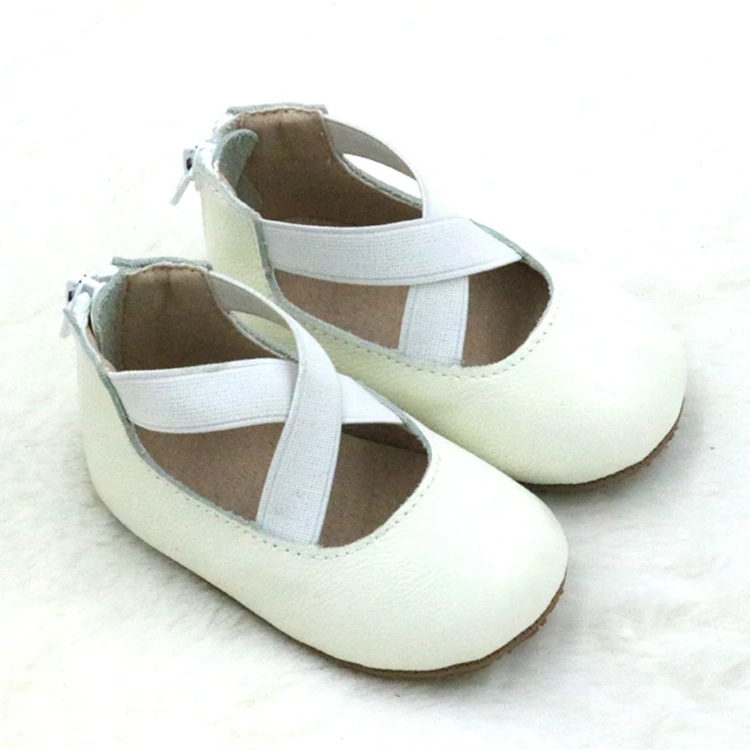 
 Лидер продаж, балетки для девочек белого цвета из замши и текстурированной кожи  