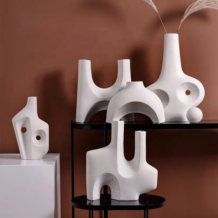 Modern Simple White Eco-Friendly Ceramic Vase Customized Decorative Accessories for Home Chinese Style Christmas Decor
