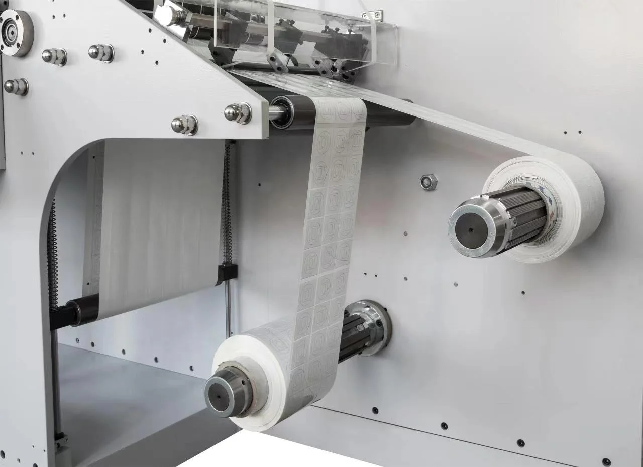 Automatic Paper Label Die Cutting and Slitting Machine Sticker Film Rotary Label Die Cutting Machine Roll to Roll