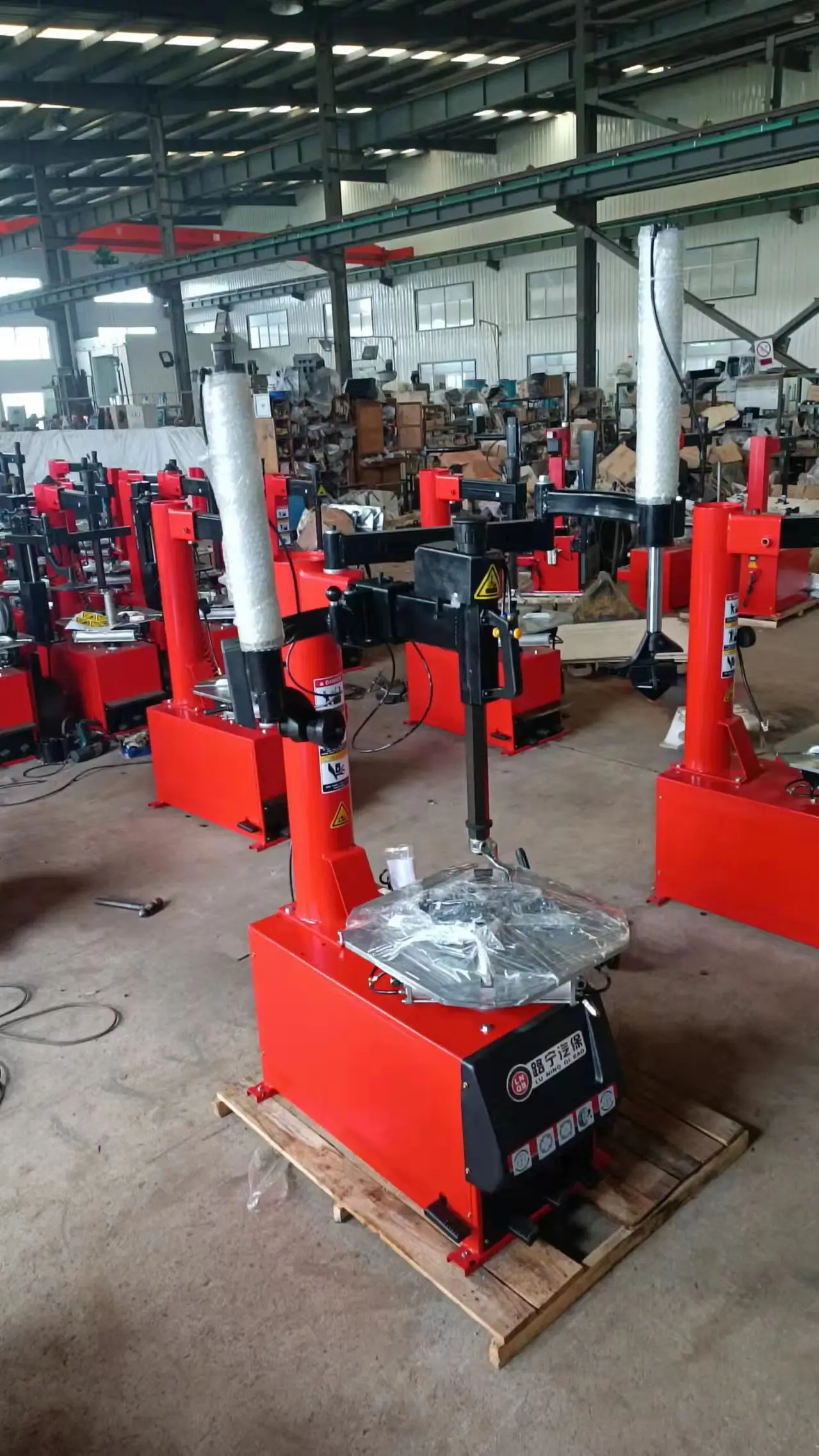 Factory Price Tire Changing Machine With Side Asist Arm Car Wheel ...