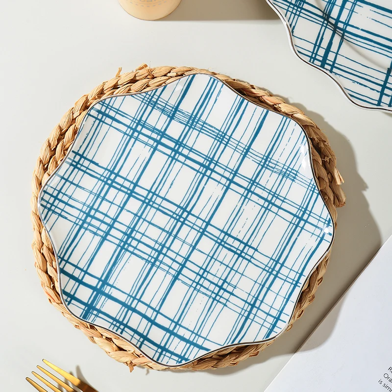 Factory Supply 8 Inch Large Size Serving Plate Vintage Blue Porcelain Dinner Plates Eco-Friendly Ceramic Plate for Salad supplier