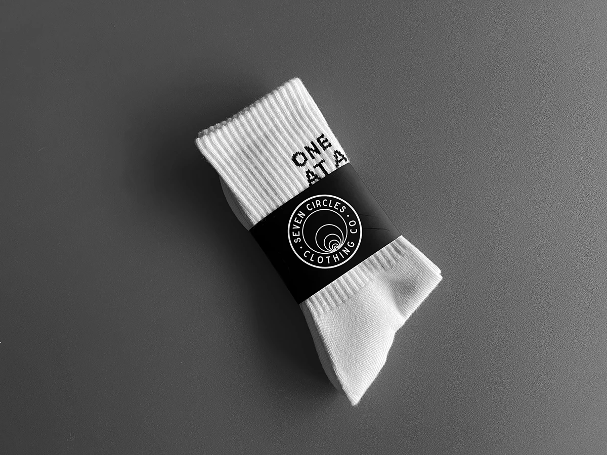 Uron 2022 High Quality Low Moq 100 Custom Made Cotton Socks Custom