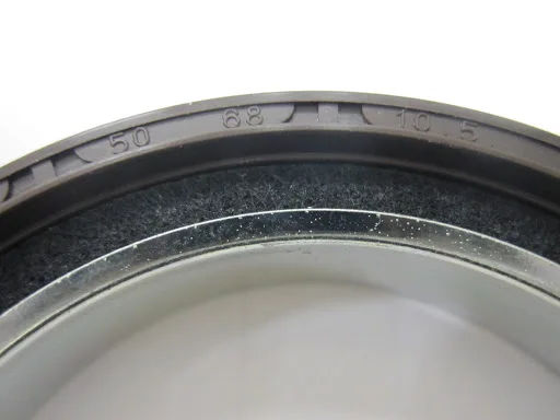 墨　中国 Front Crankshaft Seal Replacement 50*68*10.5 OEM 8-97071-560-1 for