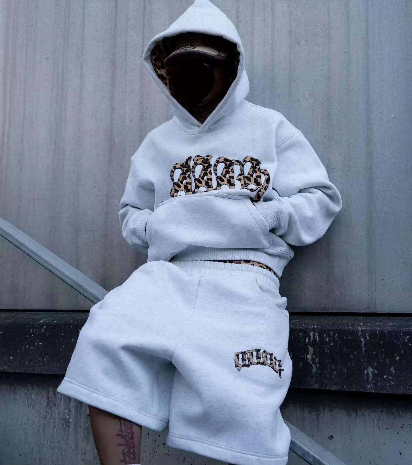 Wholesale Custom Unisex Leopard Patch Embroidery Hoodie and Jogger Sweatpants Set Sweat Suit Double Waistband Tracksuit Men gallery 2