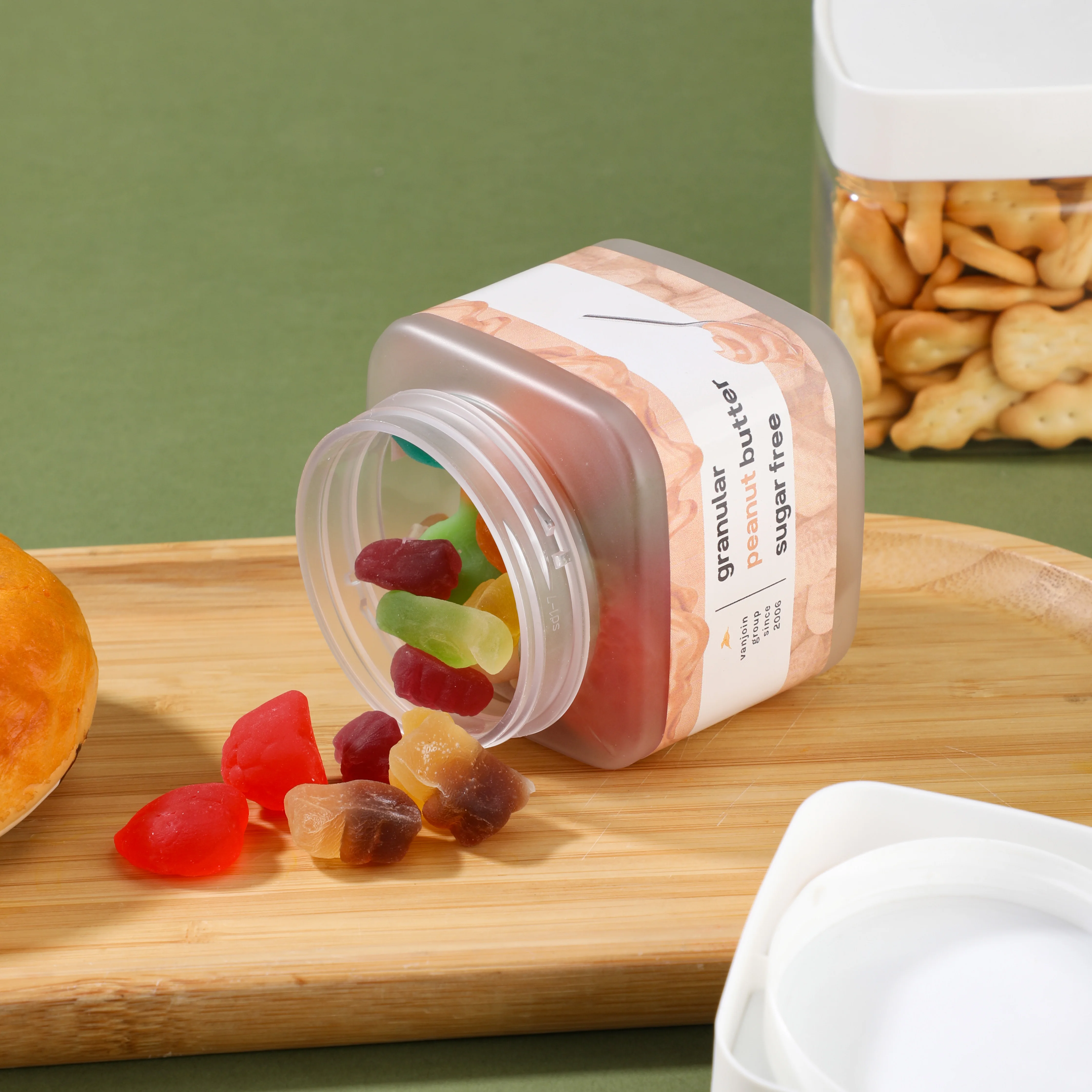Empty 250ml 8oz Frosted square Gummy Bottle Vitamin Jar with Child Proof Cap