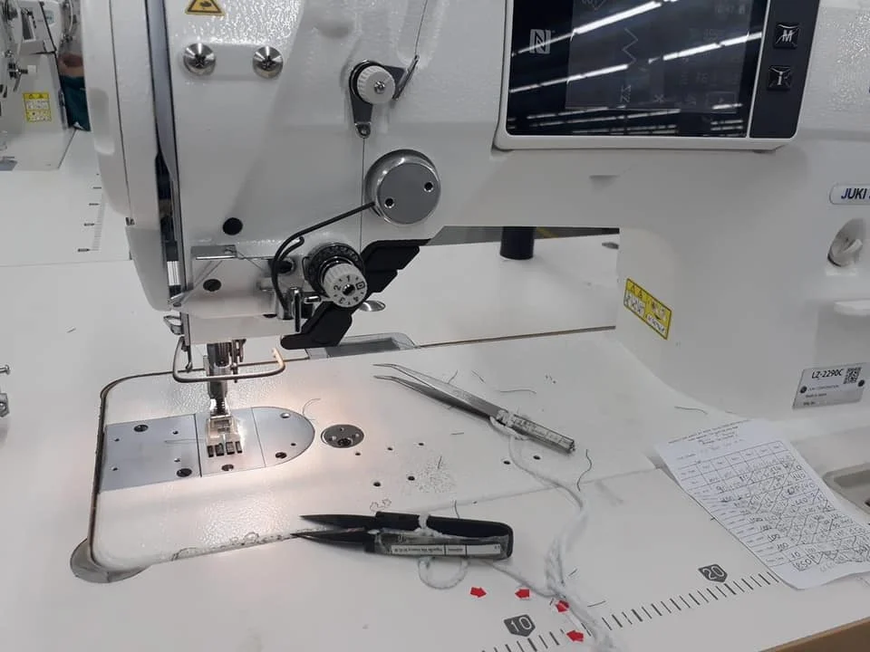 JUKIS LZ-2290-C High-Speed Sewing Machine with Decorative