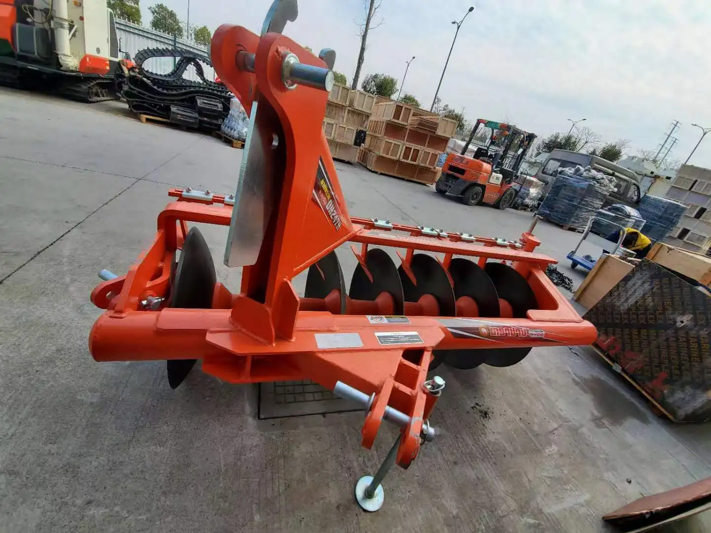 Agriculture Machine Disc Plough DH247H with 7 Pcs Blades Designed for Kubota Tractor