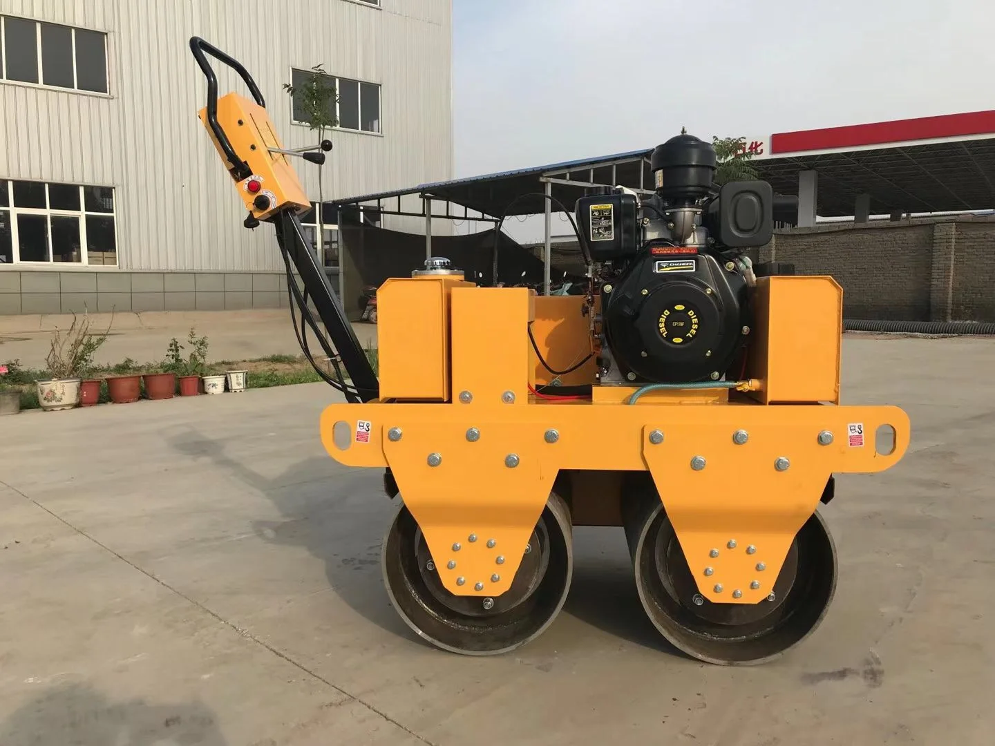 Low Cost Direct Sales Hand Operated Mini Compactor Used Dynapac Ca25pd Lawn Vibrating Road Roller