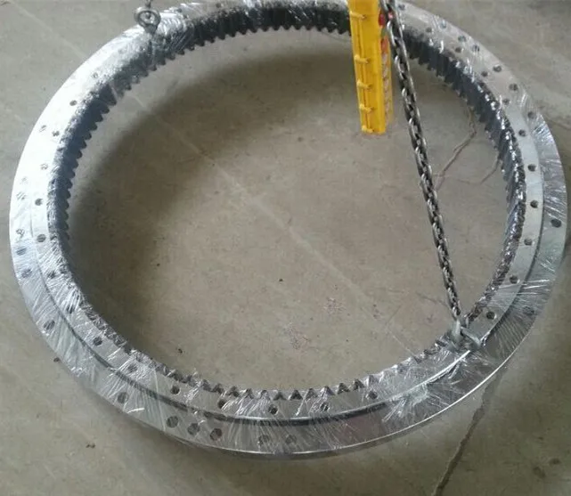 ZX670 Swing Bearing - Durable & Reliable Excavator Gear