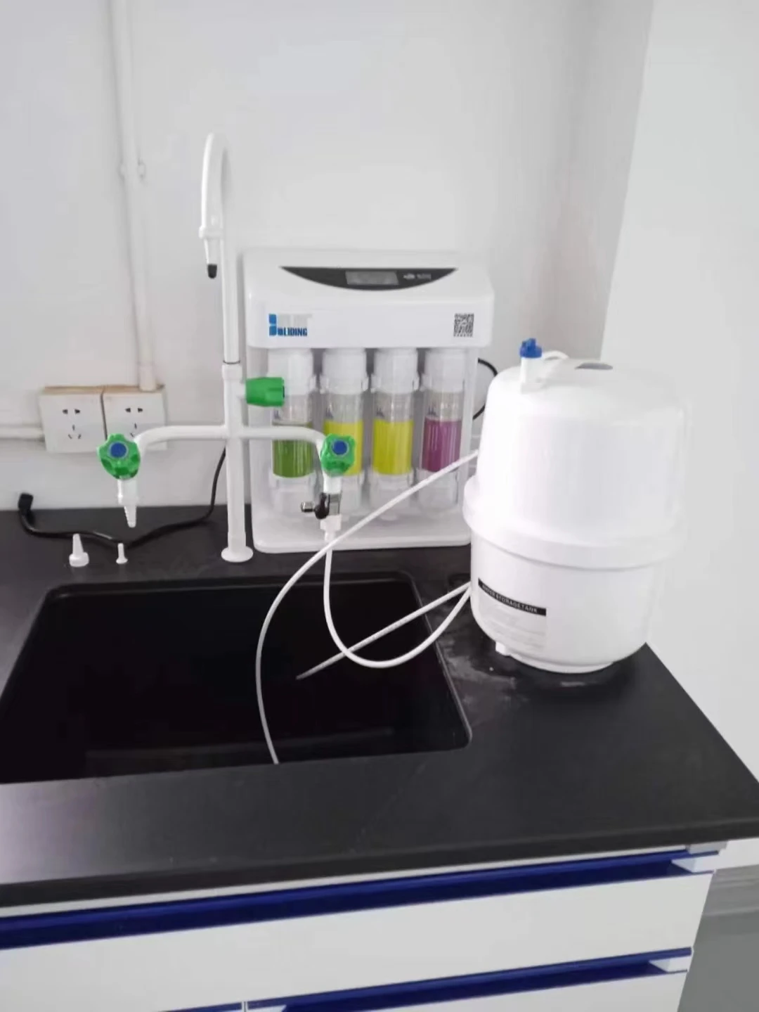 Lab Water System Laboratory Use 20L/H Flow Rate Deionization Water Machine Ultrapure ...