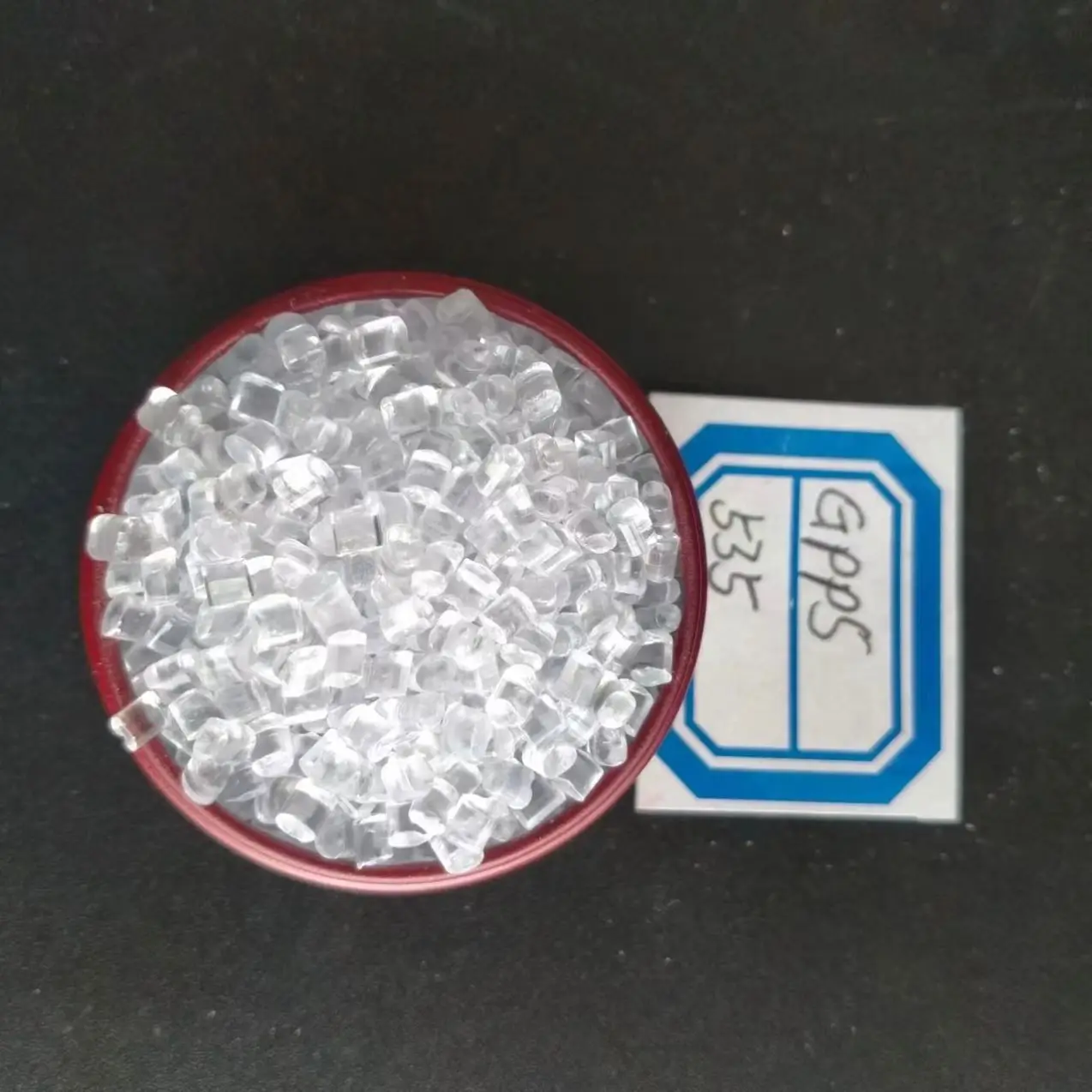 525 Blue GPPS Molding Grade Granules/Resin Per Kg High Surface Hardness Resistant to Scratches and Abrasion Competitive Price