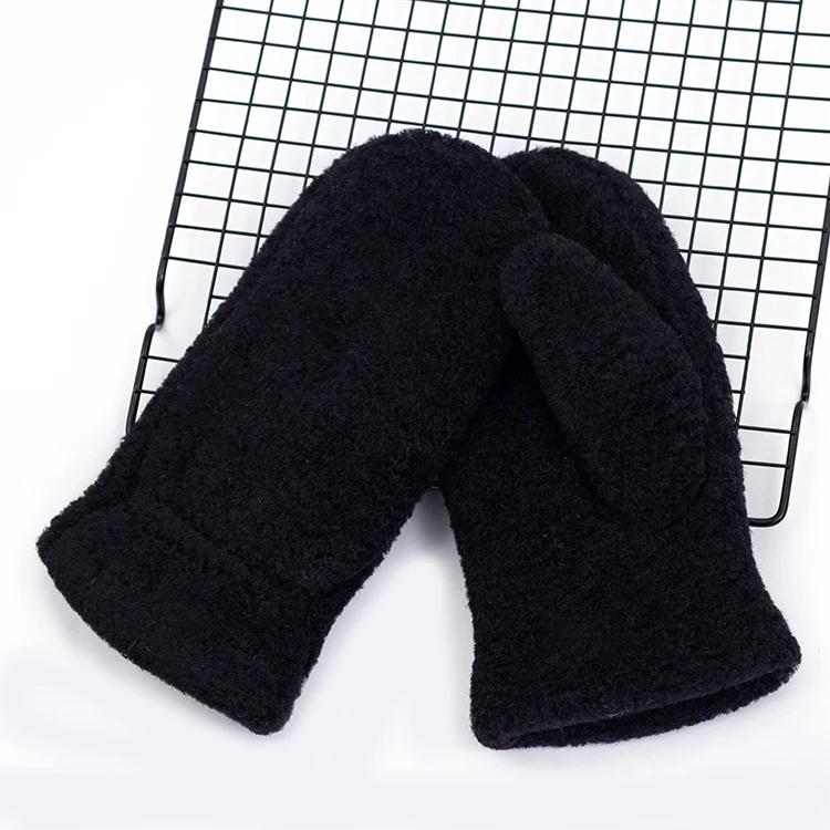 Outdoor Mittens