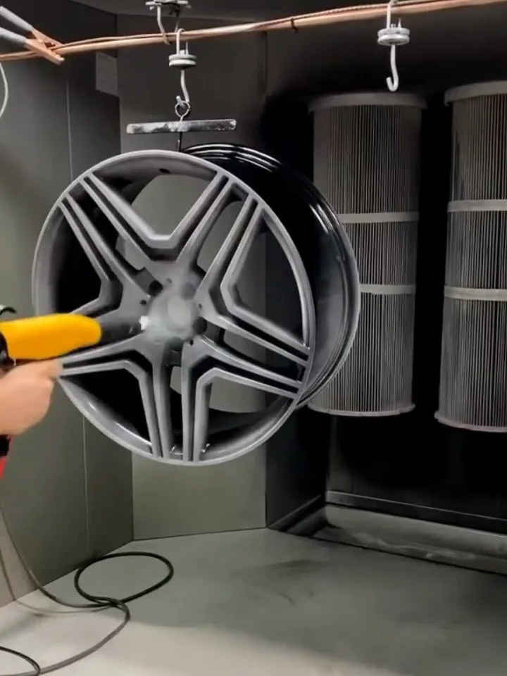 Manual Powder Coating Spray Booth With Filter Cartridge For Wheels