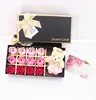 12 fleurs plus ours rose trois couleurs