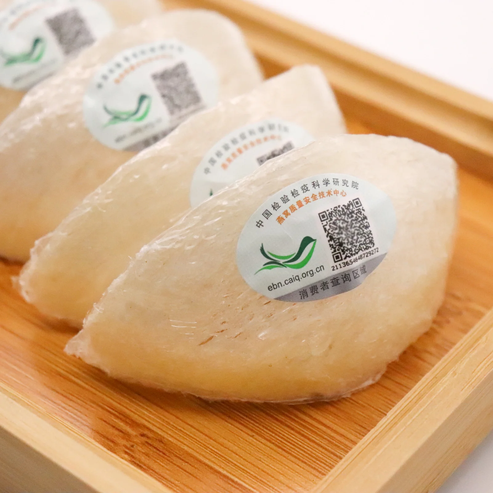 純粋な天然食用燕の巣、クリーンなツバメの巣、白い燕の巣、マレーシア 
