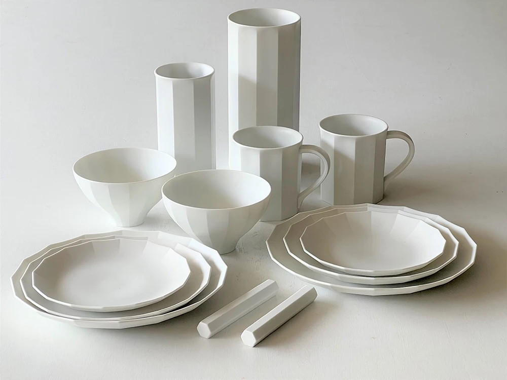 Traditional Techniques Plates Ceramic Porcelain Bell Dish Ware Set