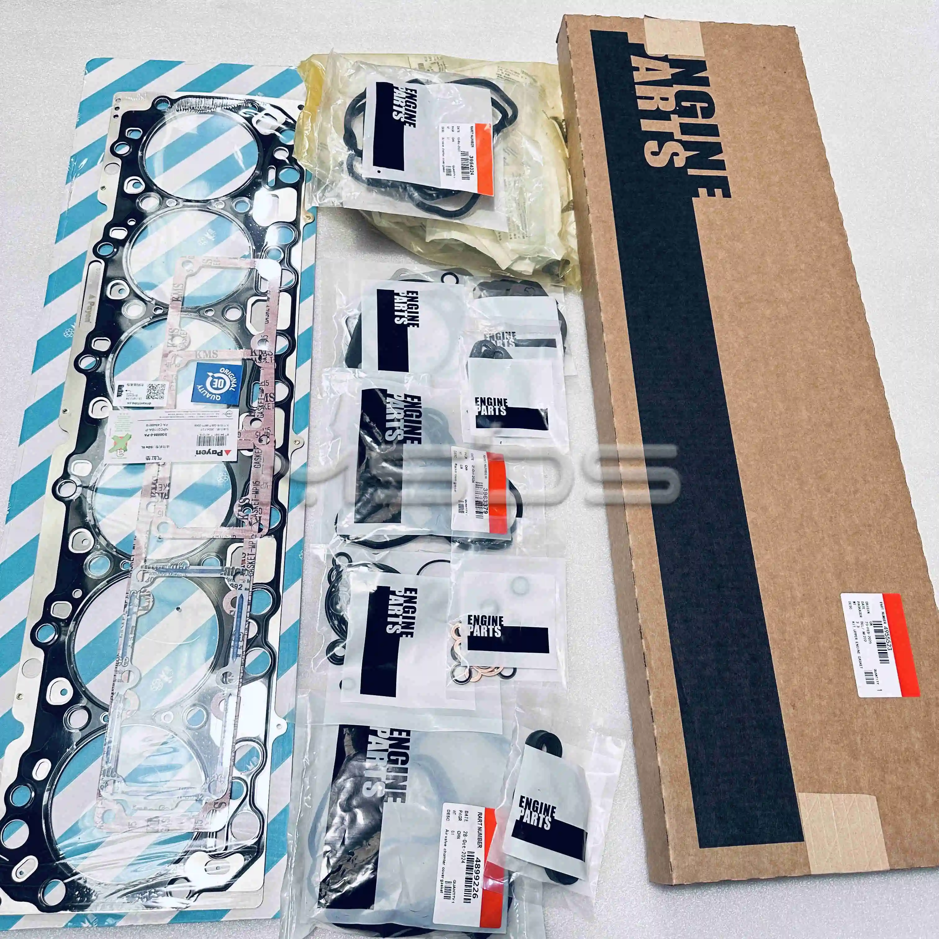 gengyib69さま専用 QSB6.7 Cummins Engine Parts - Upper Engine Gasket Set 4955523