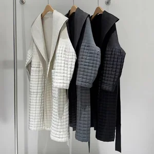 Fast Wholesale Shipping 2025 Winter Women's Fashion Coat Design Hooded Cotton Jacket Women's Mid-length Miyake Pleated Jacket