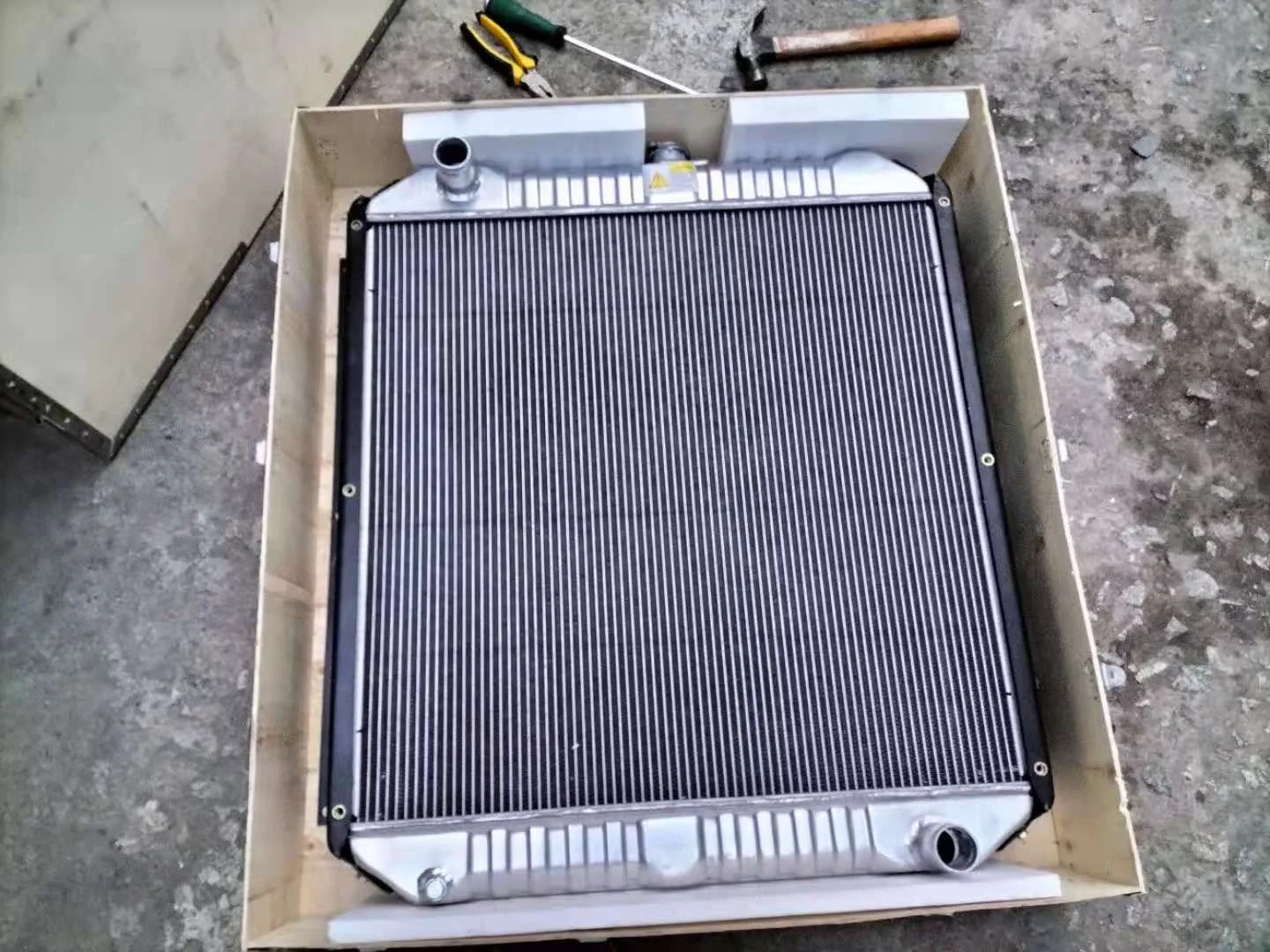 SK200-1 SK200-3 Excavator Parts - Water Tank Radiator 0854974
