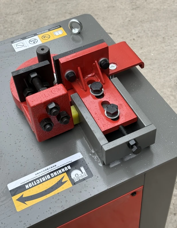 Машина для гибки арматуры 0-180 градусов из углеродистой стали