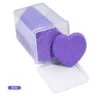 200 comprimidos en caja morada con forma de corazón.
