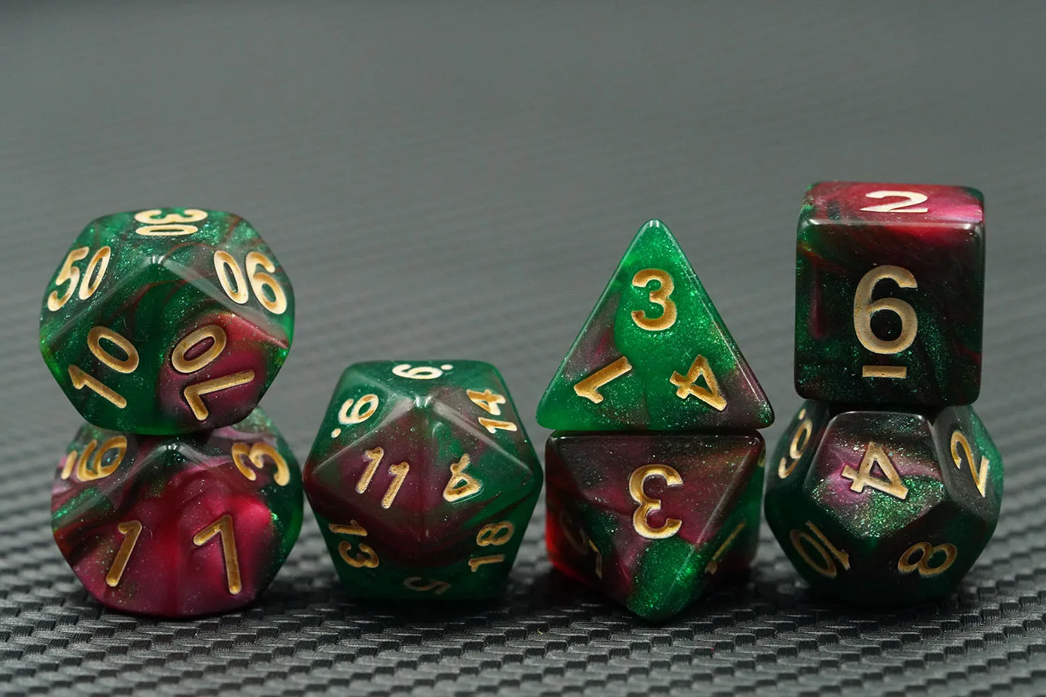 Customized 16mm Bicolor Polyhedral Resin Dice Colored Plastic DND Game Accessories supplier
