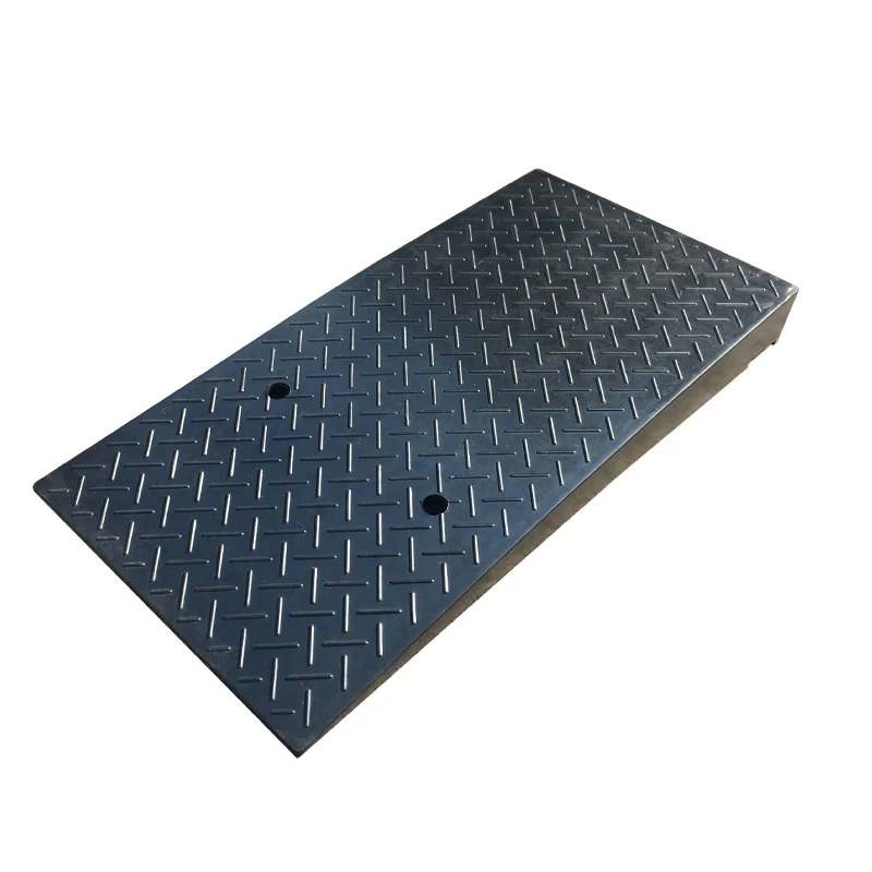 Rampe en caoutchouc pour bordure de chaussée, rampe de trottoir durable pour une navigation sécurisée