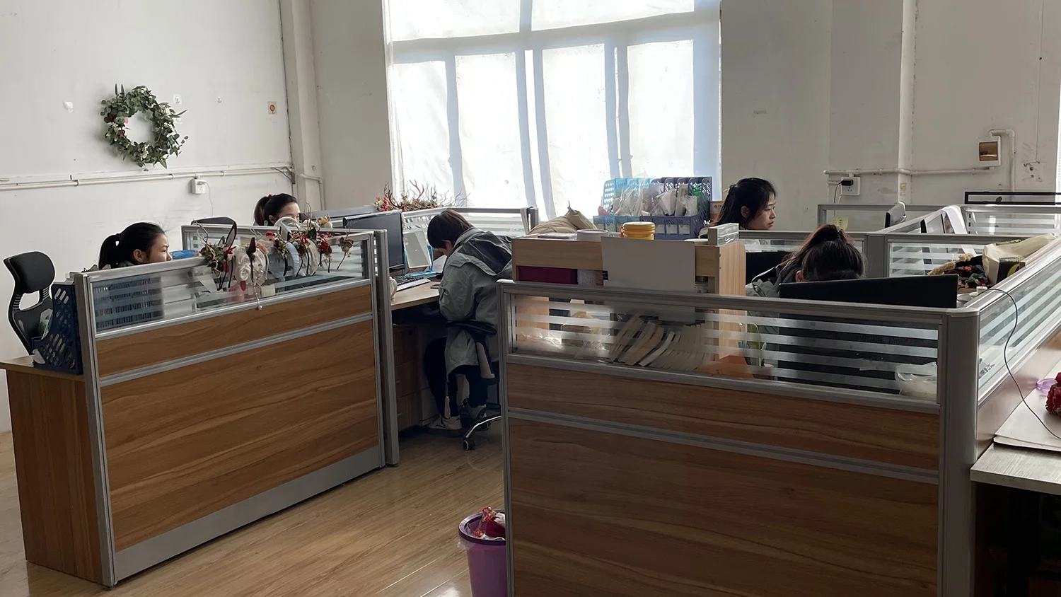 Yiwu Hera Imp.&Exp. Co., Ltd. 3