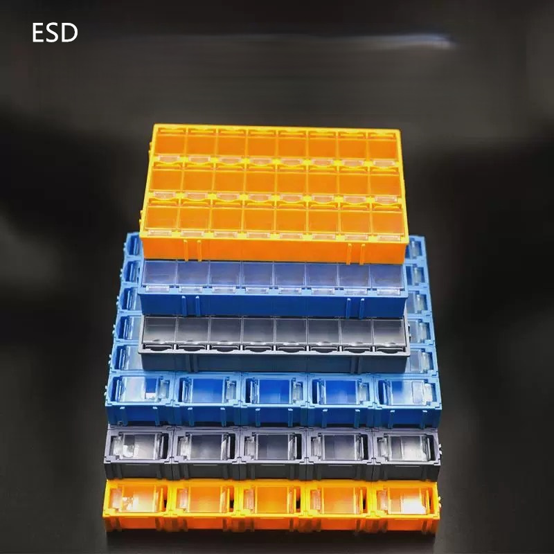 ウラン含有鉱物と純粋なウラン45in Safe Esdチップボックスを使用した