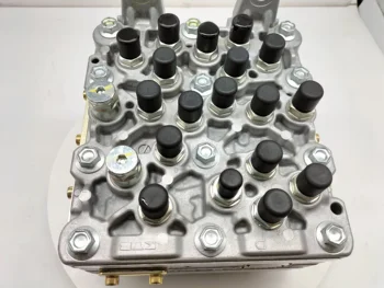 Xunpo Zax200 Zx200 Signal Control Valve 4468337 Shuttle Valve Odm