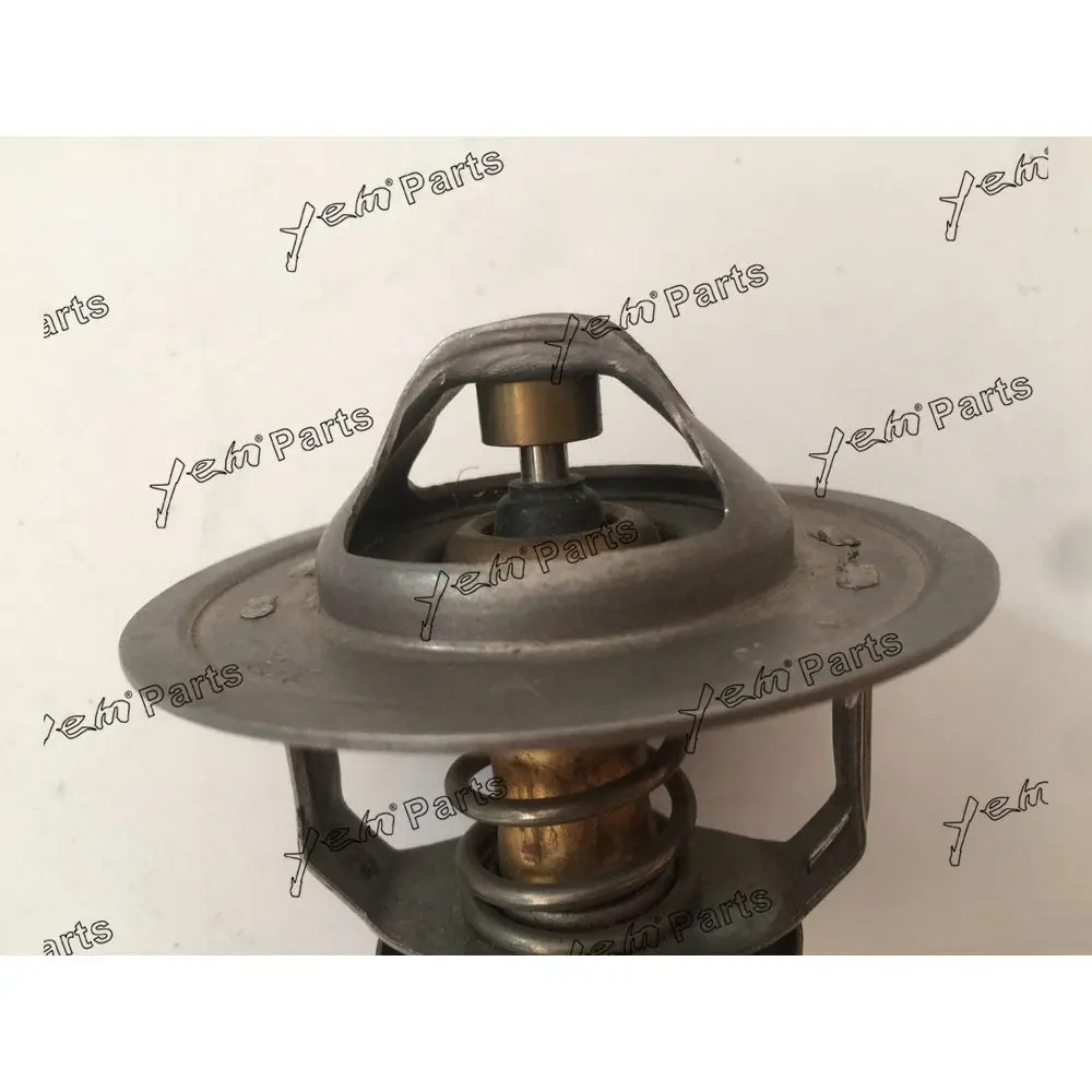 FE6 Thermostat 21200-Z5514 for Nissan Engine 4