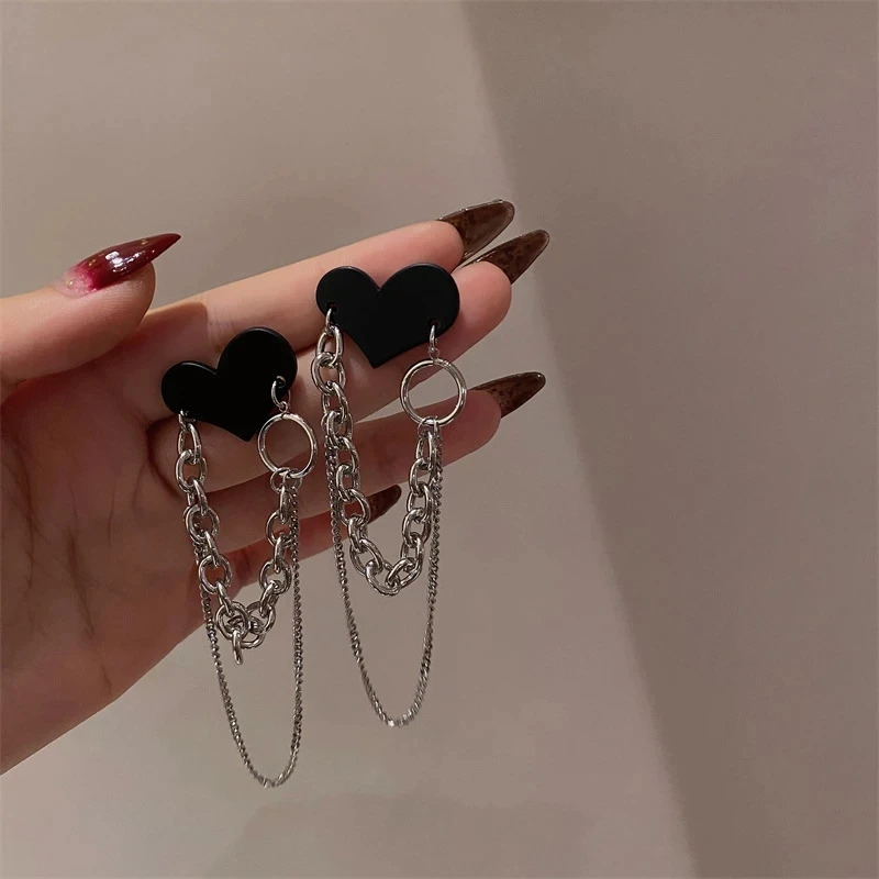 Wholesale Hip Hop Black Heart Tassel Chain Earrings for Women