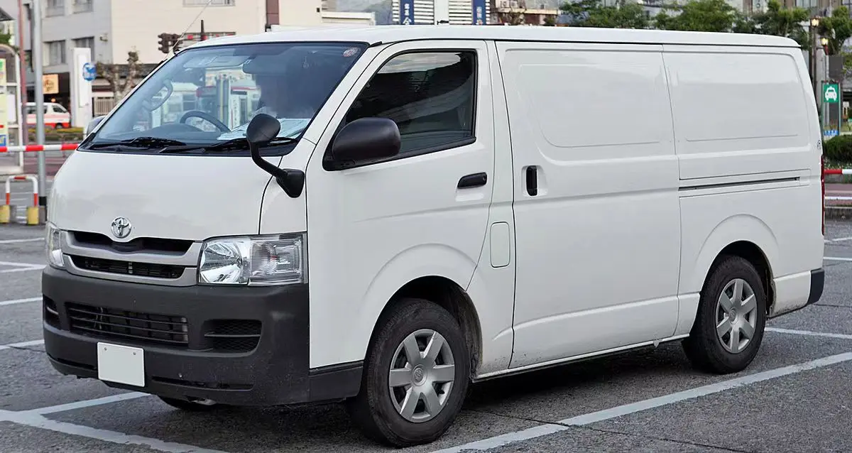 Toyota hiace 1989 h100. Toyota hiace 1989. Каталог тойота хайс. Тойота хайс. Toyota granvia, 1995.