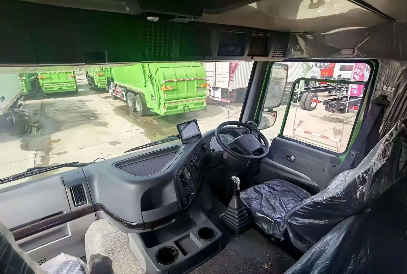 product howo 64 20cbm compactor garbage truck with plc hydraulic system rear loading rubbish waste management vehicle-6