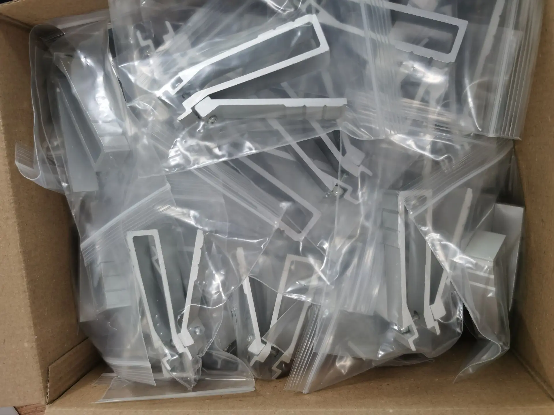 Strumento Inserimento Dadi Gabbia Delux CN01: Per Montaggio Facile E Senza Stress - Foto 3