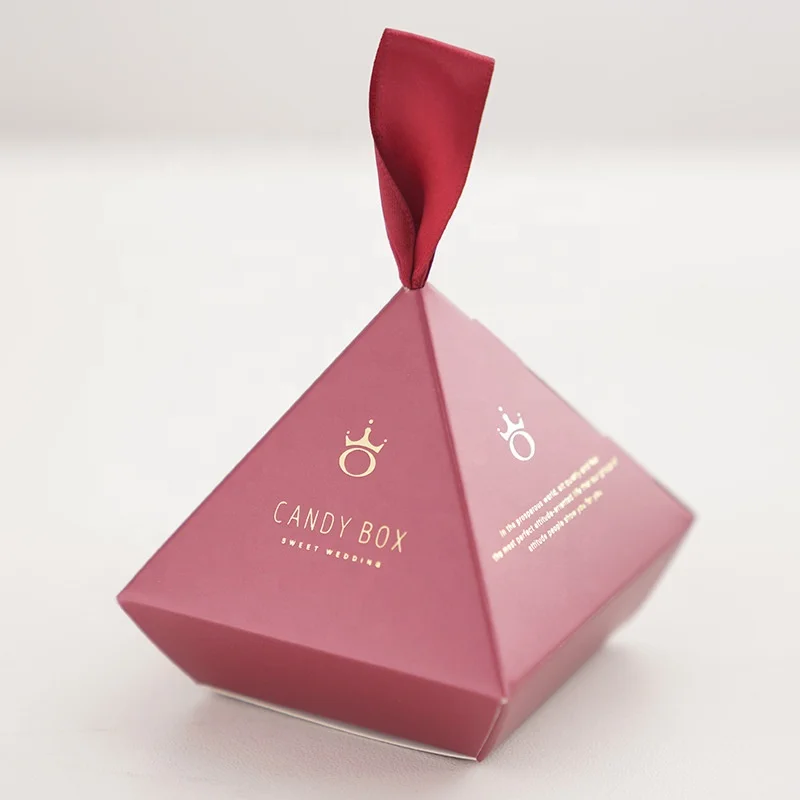 Cheap luxury chinese new year packaging candy wedding gift triangle paper box