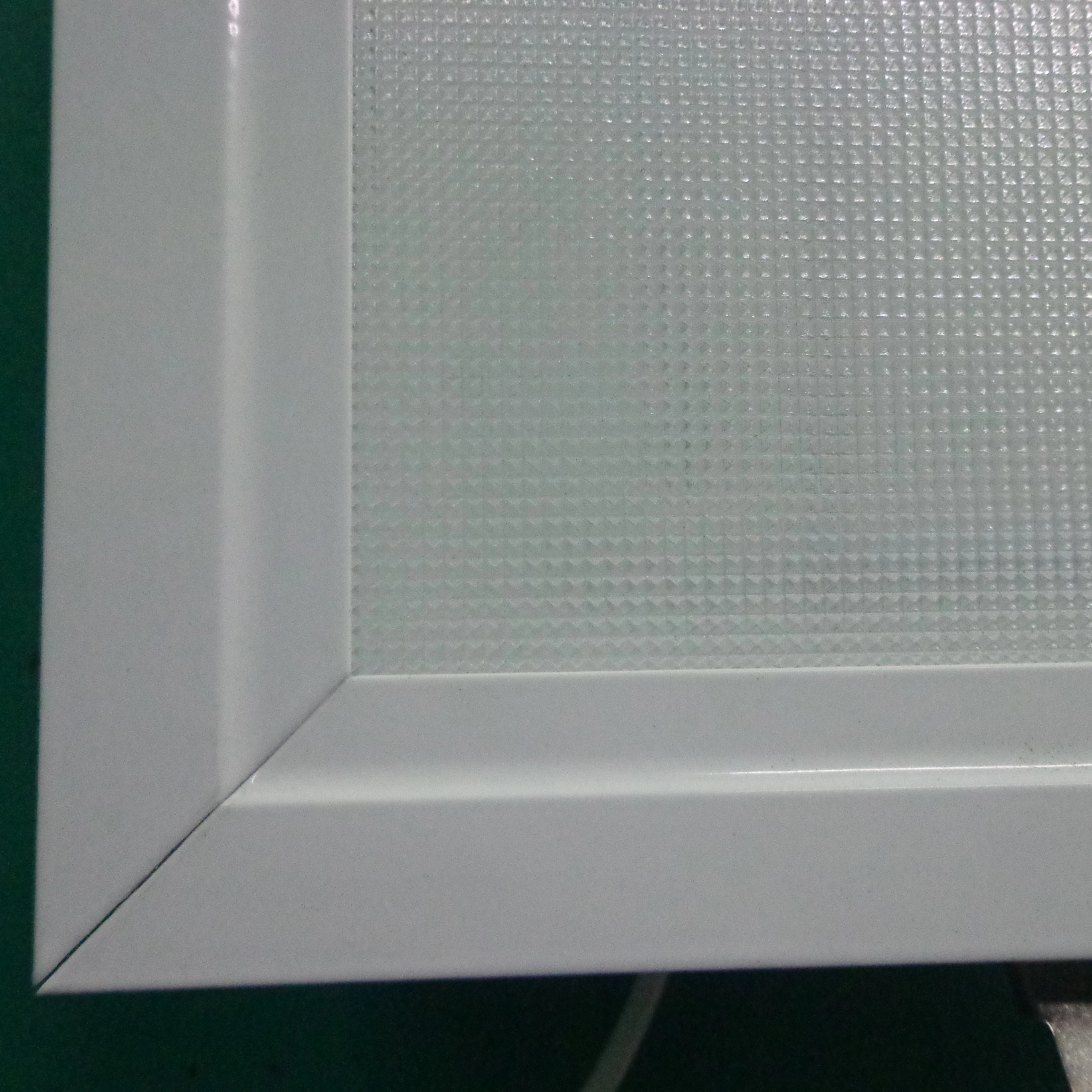600*600 LED Back-lit Panel Light with high luminous efficiency and cost performance
