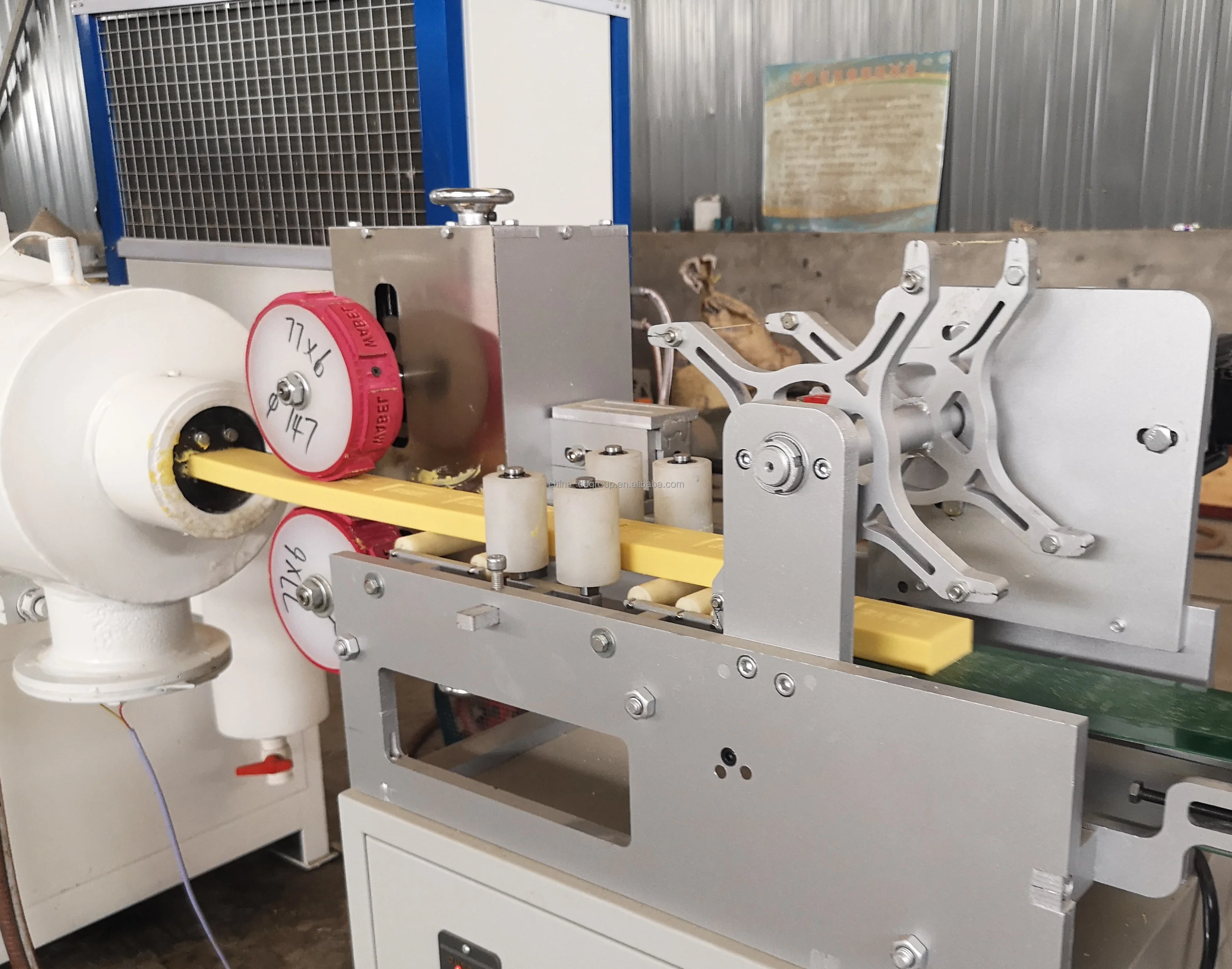 Hot Sale Pneumatic Soap Molding And Stamping Machine Mini Soap Making ...