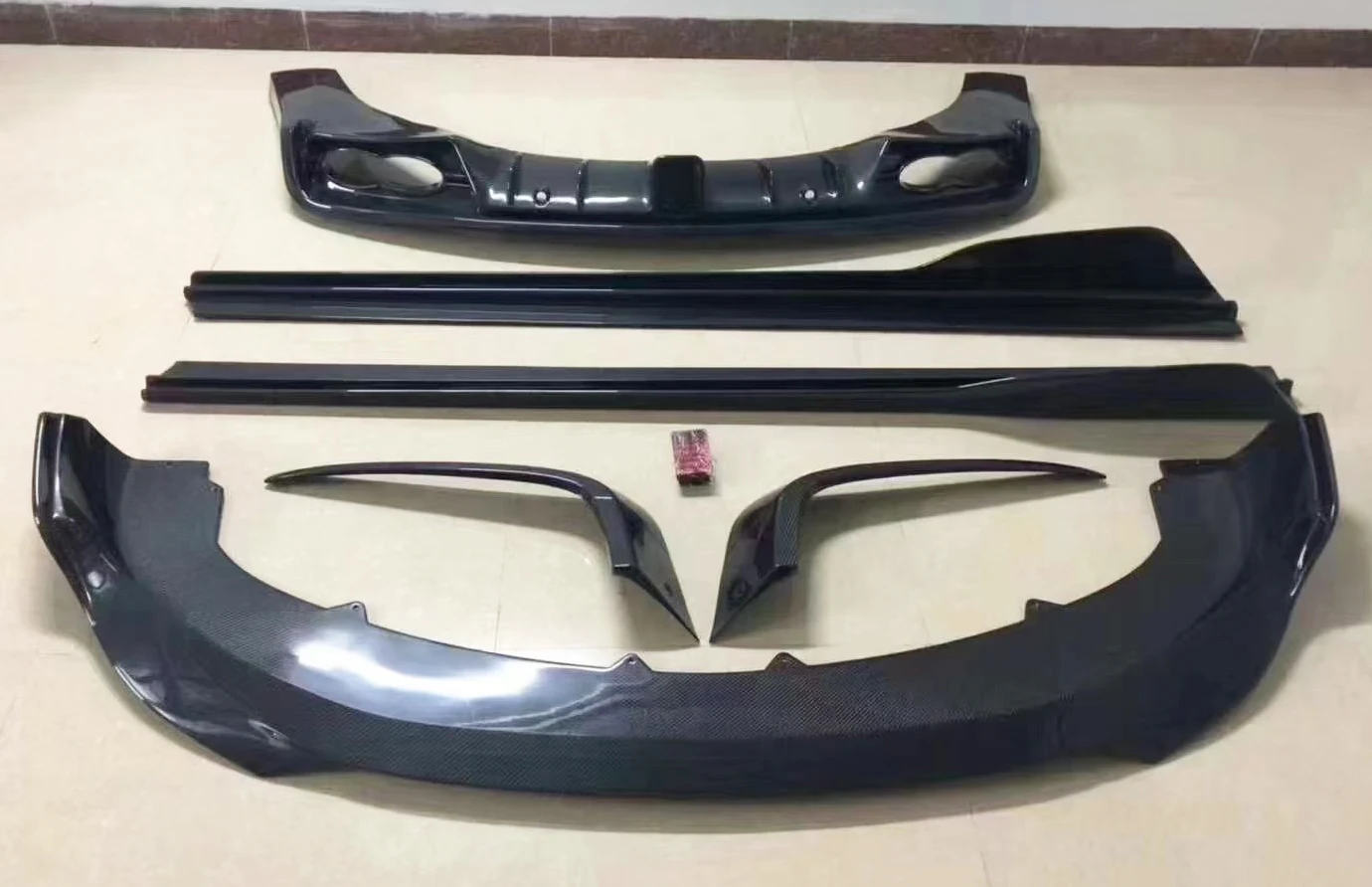 New High Quality Carbon Fiber Bumper Kit for Continental GT 2018 Clip-on Attachment Unpainted Good Fitment