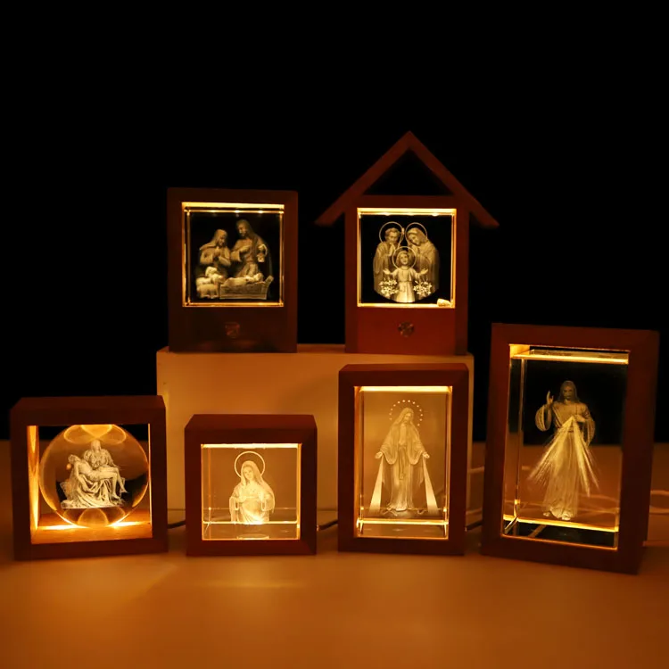 Groothandel Warme Led Houten Frame Geschenken Graveren Katholieke Religieuze Beelden Aangepaste 3d Kristallen Religieuze Kunst