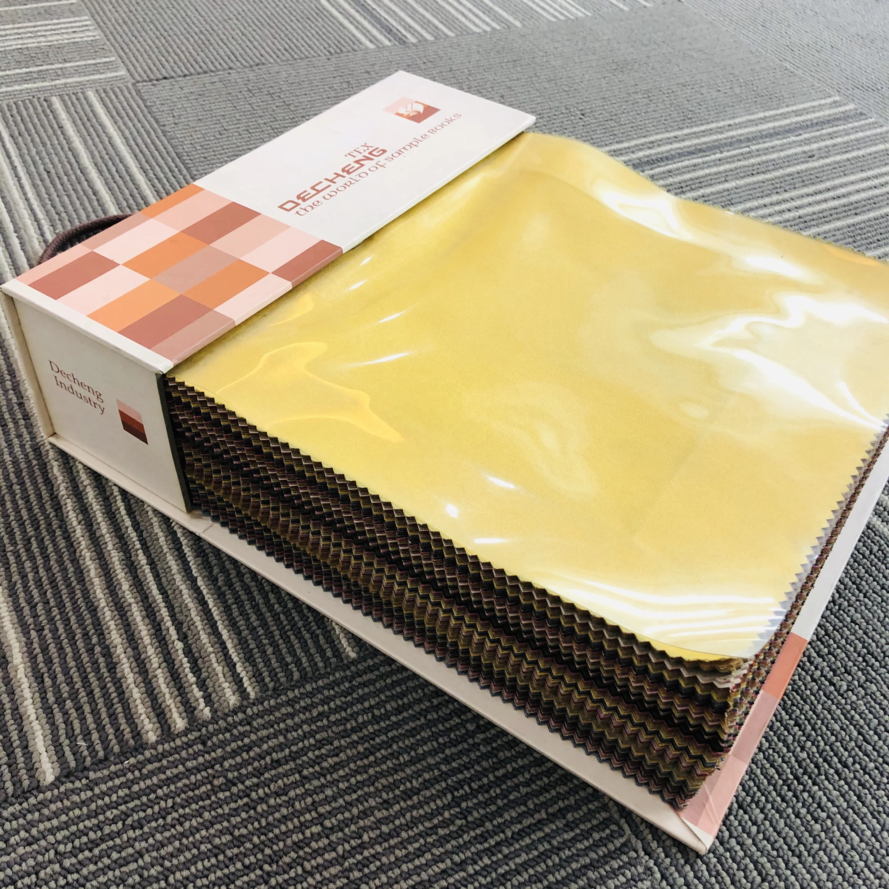 Книга с образцами